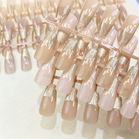 24 faux ongles courts prêts à poser, motif papillon glaçon, ornés de strass, style simple pour femmes et filles
