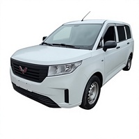 Wuling Hongguang V d'occasion 2019-2020, fourgonnette 1.5L essence, boîte manuelle, conduite à gauche, propulsion arrière, 5 places, Euro VI, faible kilométrage
