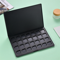 Étui à palettes personnalisé de luxe nouvelle mode 28 assiettes conteneur de fard à paupières vide étui à fard à paupières en plastique de haute qualité pour cosmétiques