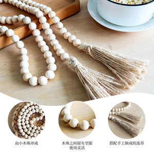 Guirlande de perles en bois rustique avec pompons, 140 cm, décoration murale faite à la main, perles de couleur bois naturel et corde de chanvre - Product Image 2