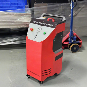 Mini équipement industriel intelligent <span class=keywords><strong>de</strong></span> nettoyage <span class=keywords><strong>de</strong></span> glace sèche pour l'élimination du carbone automobile et nettoyage des moisissures Machine <span class=keywords><strong>de</strong></span> sablage <span class=keywords><strong>de</strong></span> glace sèche - Product Image 4
