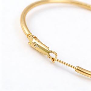 Pendientes de Aro Simples y Populares con Baño de Oro de 18K - Product Image 5