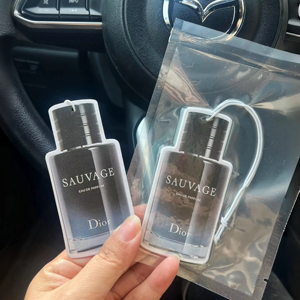 น้ำหอมปรับอากาศแบบแขวนในรถยนต์ พิมพ์โลโก้ได้ตามต้องการ กลิ่นหอมหลากหลาย ติดทนนาน เหมาะสำหรับใช้เป็นของแจก - Product Image 3