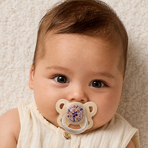 Sucette pour bébé Pretty Baby sans BPA, en silicone, pour nourrissons et nouveau-nés, avec anneau de protection et chaîne anti-perte - Product Image 1