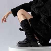 Nuevo diseño de invierno Cable tejer calcetines para botas calentadores de piernas inferiores negro blanco colores bola pequeña arco cadena decoración uso diario cuerpo puño