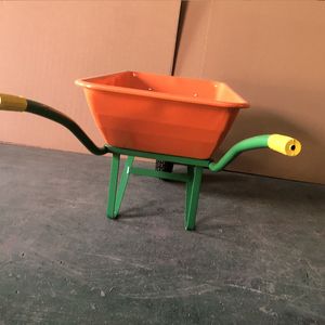 <span class=keywords><strong>Brouette</strong></span> de qualité commerciale Wb6401, capacité de 75 L, avec pneu gonflable, pour travaux agricoles, construction et aménagement paysager - Product Image 4