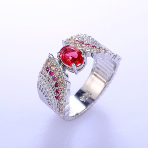 Anillo de Diamantes Plateado F306, Corte Ovalado, Color Blanco Natural D, Piedras Laterales de Rubí, Joyería de Compromiso para Mujer - Product Image 2