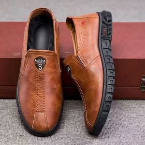 Giày nam kiểu Anh thời thượng, đa năng, thoải mái, màu trơn trên một bên chân - Product Image 2