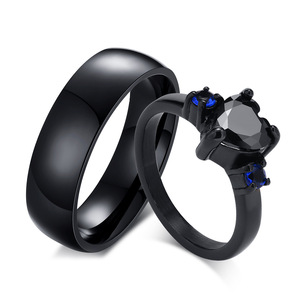 Anillo de Acero Inoxidable Negro para Mujer con Incrustaciones de Circonia Cúbica en Forma de Corazón, Estilo Minimalista, Apilable e Impermeable - Product Image 2