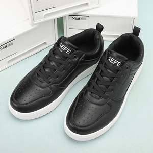 Scarpe da ginnastica Casual con LOGO personalizzato <span class=keywords><strong>basse</strong></span> da Skateboard con lacci solide scarpe da <span class=keywords><strong>uomo</strong></span> alla moda scarpe da passeggio traspiranti - Product Image 6