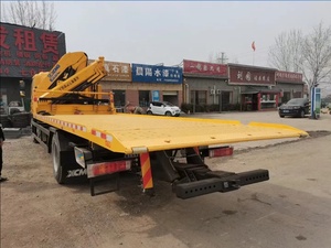 Camión de Remolque FOTON de 4 y 5 Toneladas con Plataforma Plana y Grúa Plegable - Product Image 6