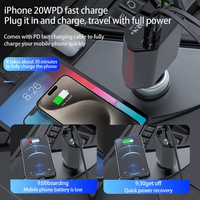 Pengisi Daya Mobil dengan Kabel Retractable PD 35W Pengisian Cepat USB C Kepala Putar 180 Derajat Mengisi Daya 4 Perangkat Tampilan Tegangan LED