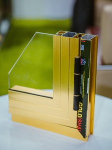 Profilé d'extrusion en aluminium durable Shalumi Golden série 6000 pour découpe/soudure de cadres en alliage, portes, fenêtres, épaisseur personnalisée - Product Image 5