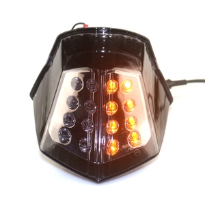 Feu arrière LED intégré en plastique pour <span class=keywords><strong>moto</strong></span> <span class=keywords><strong>YAMAHA</strong></span> XJ6 <span class=keywords><strong>FZ6</strong></span> Diversion <span class=keywords><strong>600</strong></span> 2009-2014 avec clignotants - Product Image 1