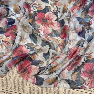 2025 מוצר חדש כסף נייר מודפס פרחים יפים נצנצים כסף דק 30d 37gsm בד שיפון לנשים שמלת קיץ - Product Image 1