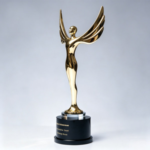 Trophées et coupes décoratifs modernes en résine moulée pour les <span class=keywords><strong>champions</strong></span> de badminton, médailles de haute qualité - Product Image 6