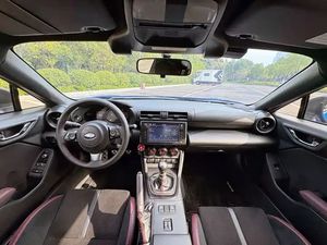 Subaru BRZ Limited AWD Coupé Turbo R18 2025, Bajo Kilometraje, Transmisión Manual, Volante a la Izquierda, Gasolina, Cuero, Panorámico - Product Image 3