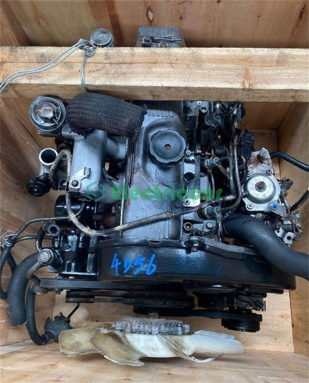 良好な状態中古純正4D56Tインタークーラー2.5Tエンジン三菱l200