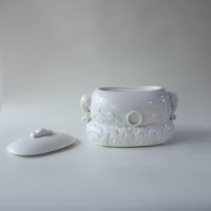 Urna de Cerâmica Branca Esmaltada Estilo Clássico para Cinzas, Tampa Selada, Urna Funerária Memorial para Cinzas Humanas Adultas - Product Image 3