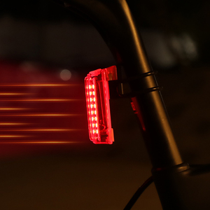 Luz Trasera para Bicicleta GACIRON W16 LED, Batería Recargable Tipo-C, Impermeable IPX4, Alta Luminosidad, 5 Modos, Montaje Magnético, Plástico - Product Image 3