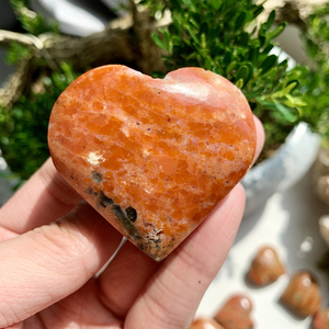 Wholesale Natural Sunstone Blue Calcite Symbiotic Heart <b>Stone</b> Polished <b>Worry</b> <b>Stone</b> Crystal Craft Collect Home Decor - Product Image 3