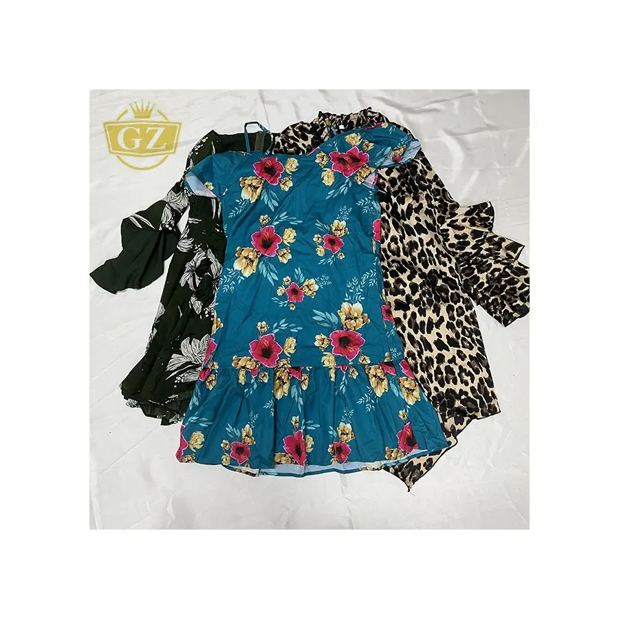 Gz लोकप्रिय ब्रांडेड परिधान स्टॉक, सस्ते कपड़ों की निकासी स्टॉक परिसमापन थोक कपड़े सीधे आयातित स्टॉक