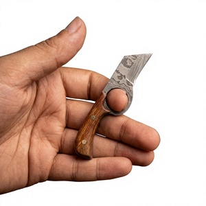 Cuchillo de caza y supervivencia de hoja fija mini de acero de Damasco de alta calidad hecho a mano con mango de resina OEM - Product Image 4