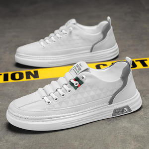 2025 nuevo modelo de zapatos casuales versátiles para hombre con suela transpirable zapatos de moda versátiles - Product Image 2