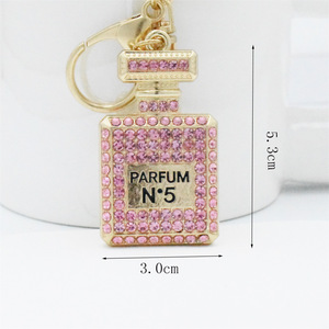 Porte-clés en forme de flacon de parfum en diamant créatif coréen pour femme, porte-clés en cristal 3D pour voiture, pendentif pour sac, porte-clés en métal, petit cadeau en gros - Product Image 2