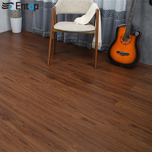Revêtement de sol en vinyle de luxe SPC LVT LVP de style moderne, 4 mm, stratifié, <span class=keywords><strong>à</strong></span> <span class=keywords><strong>clipser</strong></span>, imperméable, résistant <span class=keywords><strong>à</strong></span> l'humidité et <span class=keywords><strong>à</strong></span> l'usure - Product Image 5