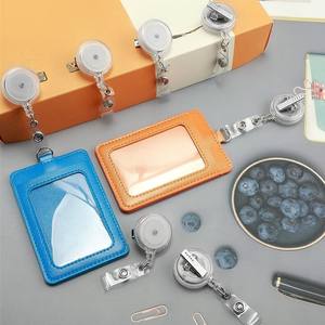 <span class=keywords><strong>Porte</strong></span>-badge rétractable en plastique avec clip pivotant rond pour cartes d'identité, badges nominatifs d'infirmières et de médecins - Marque Yili - Product Image 4