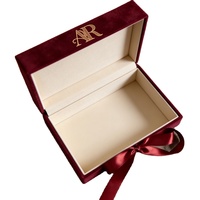 Nouvelle boîte d'invitation de mariage Pulida personnalisée en velours et acrylique 2026, boîte cadeau rigide avec monogramme et dorure à chaud, avec panneau transparent pour événement VIP