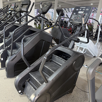Machine d'escalade multifonctionnelle commerciale, grand équipement de fitness, machine à escaliers, exercice aérobie, marche, modèle P1018