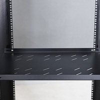 Armoire de serveur Unités de rack de serveur Fabricant en stock de Chine 42u Rack 600MM * 600MM Noir et gris 19 "Rack de serveur standard