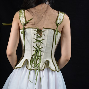 Tunique-gilet gothique steampunk vintage pour femmes grandes tailles avec corset surbuste à lacets sur le devant et design respirant - Product Image 3
