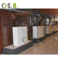 Vitrine du musée boutique et expositions du musée des sciences