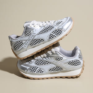 Nouvelles baskets pour femmes de créateurs, de haute qualité, en maille respirante, style marche, chaussures d'automne, tricot volant, baskets tendance pour femmes - Product Image 1