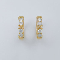 Boucles d'oreilles clous géométriques croisées en or jaune 18 carats avec diamants de laboratoire pavés et pierres latérales de 0,816 ct, certifiées IGI