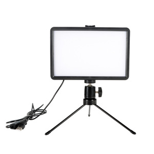 Panneau lumineux carré LED Baidi 6-8 pouces, trois températures de couleur réglables, pour diffusion en direct, photographie et éclairage d'appoint - Product Image 3