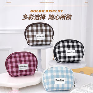 Bolsa de maquillaje Beenlove de tamaño mediano, estuche cosmético portátil con patrón a cuadros azules, bolsa de almacenamiento de viaje para productos de cuidado de la piel y lápiz labial. - Product Image 5