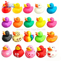 Série Animaux : Canard en Caoutchouc Flottant en Forme de Lion, Ours, Lapin, Vache – Jouet Éducatif pour Enfants, Idéal pour le Bain et les Jeux Aquatiques