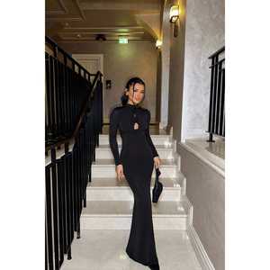 Robe de soirée noire de luxe pour femme XS-XXL, style robe de bal avec détail au dos, ornée de sequins et de perles, longueur ras du sol, inspirée de la rose - Product Image 5