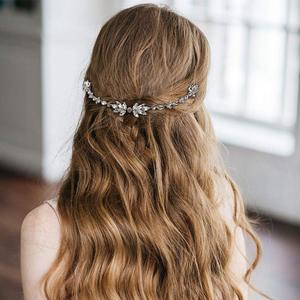 <span class=keywords><strong>Peigne</strong></span> <span class=keywords><strong>à</strong></span> <span class=keywords><strong>cheveux</strong></span> fleur en cristal Offre Spéciale <span class=keywords><strong>à</strong></span> la mode fait <span class=keywords><strong>à</strong></span> la main en métal doré ornement chaîne Flexible peignes de mariée pour les Couples pour anniversaire de bal - Product Image 4