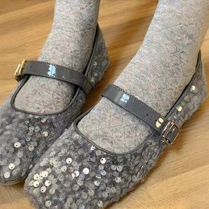 Chaussettes en dentelle pour femmes, motif floral, chaussettes fines et respirantes grises pour le printemps et l'été, pour jeunes de 18 à 40 ans - Product Image 2