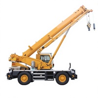 Grue tout-terrain RT25 25T 31m tendance pour le levage de modules de plateformes offshore et les travaux d'entretien de raffineries