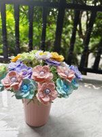 Bouquet d'anémones au crochet fait main de qualité supérieure - Artisanat floral exquis en tricot pour la décoration de la maison de luxe et la présentation sur table