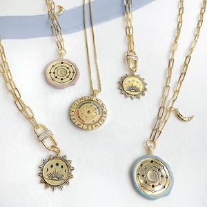 Collier en émail Mantra <span class=keywords><strong>Namel</strong></span> en or taupe plaqué or 18 carats, bijoux de créateur de la marque Milskye, luxe - Product Image 6