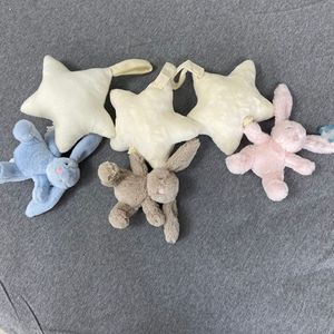 กล่องดนตรีกระต่ายน่ารัก ลายสตาร์<span class=keywords><strong>บอน</strong></span>นี่ ลิตเติ้ลบันนี่ ของเล่นตุ๊กตาขนนุ่ม มีเสียงกระดิ่ง วัสดุผ้ากำมะหยี่ ความสูง 31-50 ซม. สำหรับเด็กอายุ 0-24 เดือน - Product Image 1