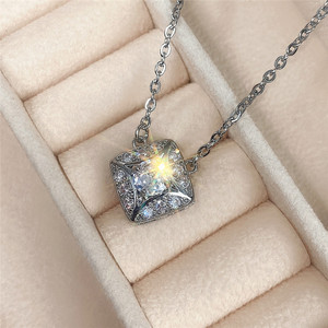 Set di collana e orecchini con zirconi geometrici a forma di rombo per donna, gioielli semplici e alla moda - Product Image 4