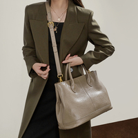 Fabrication de sacs à main en cuir véritable, sacs à main pour femmes, vente en gros, sacs seau de luxe en cuir pleine fleur pour femmes
